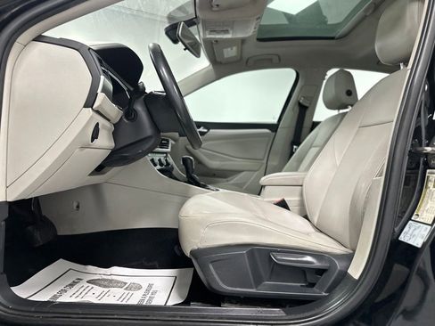 Used 2020 Volkswagen Jetta SE w/ SE Cold Weather Package FWD image 15