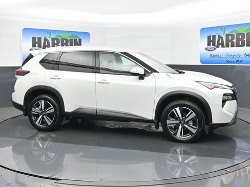 Used 2024 Nissan Rogue SL image 7