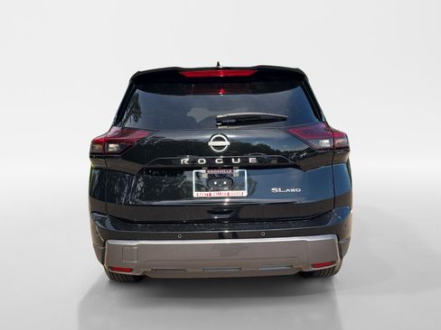 Certified 2026 Nissan Rogue SL AWD/4WD image 4