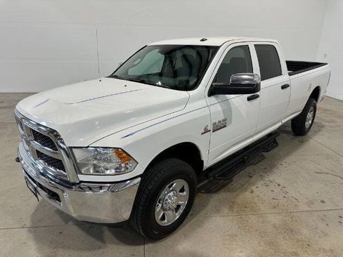 Used 2016 RAM 2500 Tradesman w/ Chrome Appearance Group AWD/4WD image 2