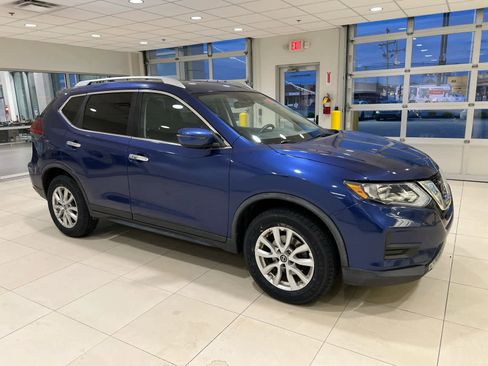 Used 2019 Nissan Rogue SV AWD/4WD image 1