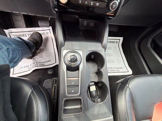 Certified 2025 Ford Escape Platinum AWD/4WD image 31