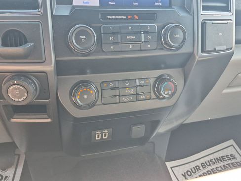 Used 2020 Ford F150 XLT w/ Trailer Tow Package RWD image 18