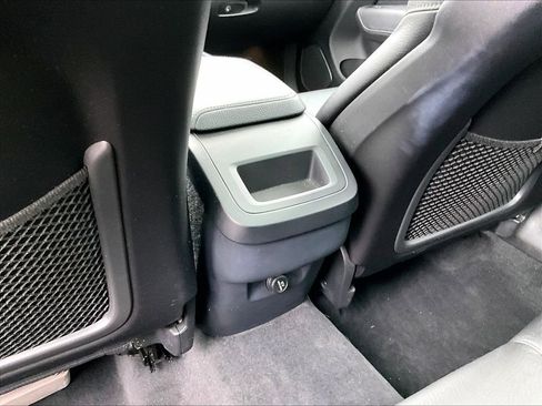 Used 2018 Volvo XC60 T6 Momentum w/ Convenience Package image 27