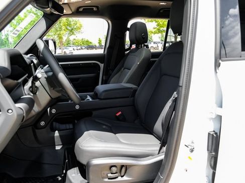 New 2026 Land Rover Defender 110 X-Dynamic SE AWD/4WD image 42