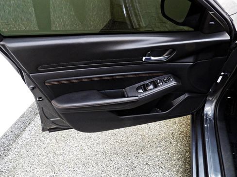 Used 2021 Nissan Altima 2.5 SR image 7