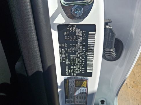 New 2026 Kia Sorento S w/ S Panoramic Sunroof Package image 17