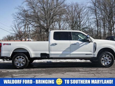 Used 2025 Ford F350 Lariat w/ Chrome Package image 3