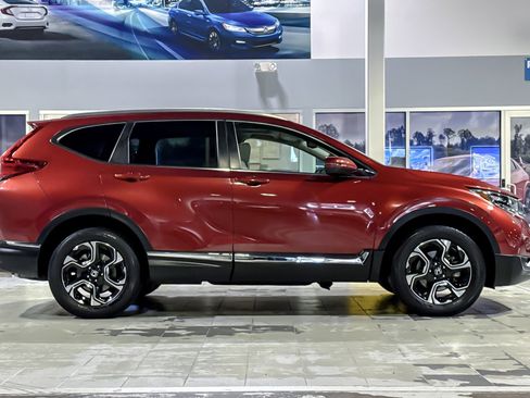 Used 2018 Honda CR-V Touring image 7