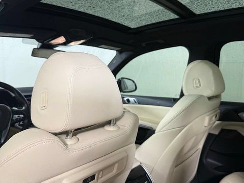 Used 2021 BMW X5 sDrive40i w/ Convenience Package RWD image 29