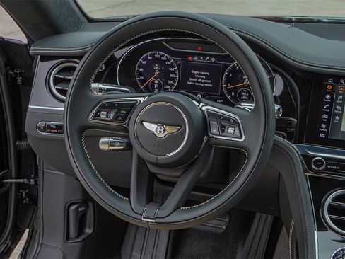 Used 2024 Bentley Continental GT image 41