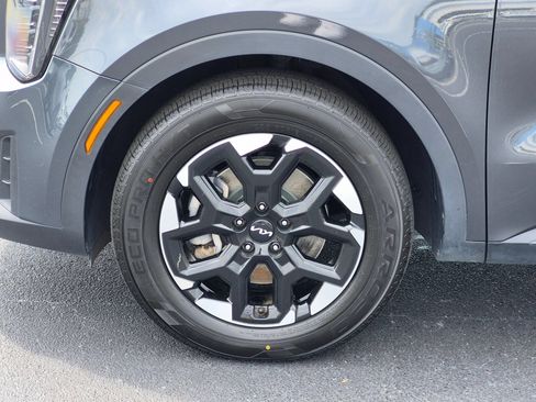 Used 2024 Kia Sorento S FWD image 10