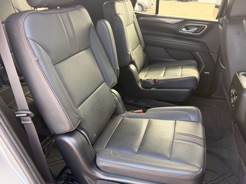 Used 2023 Chevrolet Tahoe RST w/ Luxury Package AWD/4WD image 17