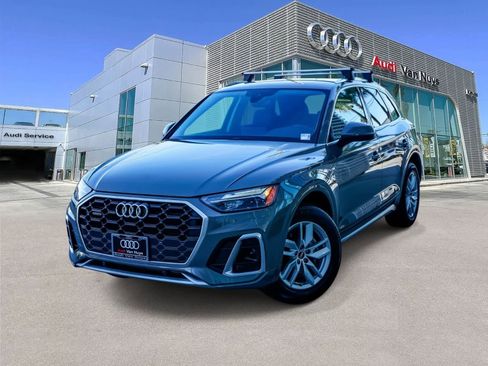 Used 2023 Audi Q5 2.0T Premium w/ Convenience Package image 1