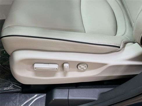 New 2026 Honda Odyssey Touring image 22