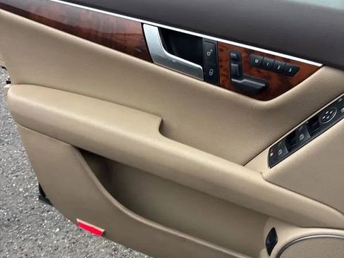 Used 2012 Mercedes-Benz C 300 C 300 4MATIC Luxury Sedan 4D image 30