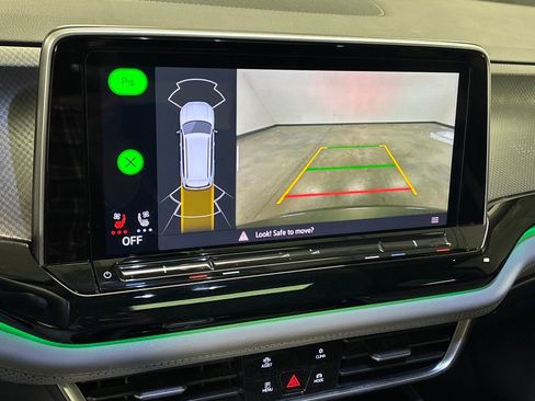 Used 2024 Volkswagen Atlas Peak Edition SE image 38