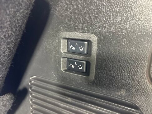 Used 2018 Nissan Armada Platinum w/ Interior Lighting Package RWD image 52
