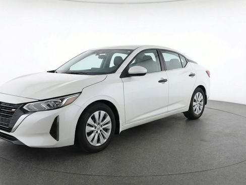 Used 2025 Nissan Sentra S FWD image 3