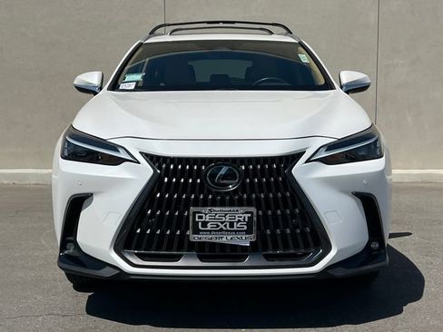 Used 2025 Lexus NX 250 FWD w/ Premium Package image 3