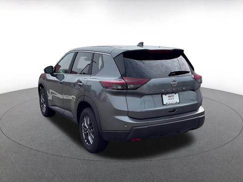 Used 2026 Nissan Rogue SV AWD/4WD image 10
