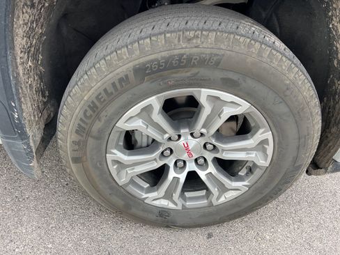 Used 2025 GMC Sierra 1500 SLT image 14