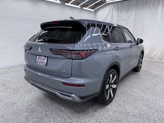 Used 2025 Mitsubishi Outlander SE FWD video 2