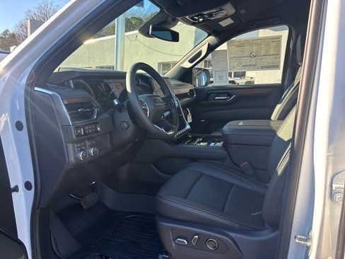 New 2026 GMC Yukon Denali w/ LPO, Floor Liner Package image 14