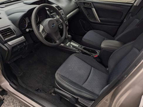 Used 2014 Subaru Forester 2.5i image 9