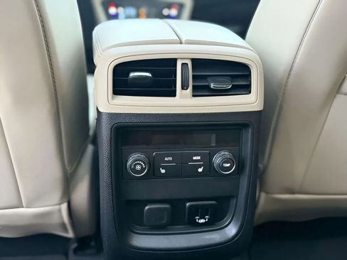 Used 2017 Buick Envision Essence image 36