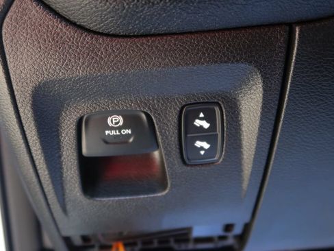 Used 2022 RAM 1500 Big Horn AWD/4WD image 56
