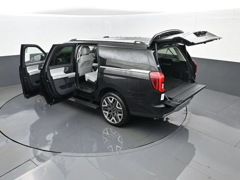 New 2026 Ford Expedition Max Platinum w/ Platinum Ultimate Package AWD/4WD image 36