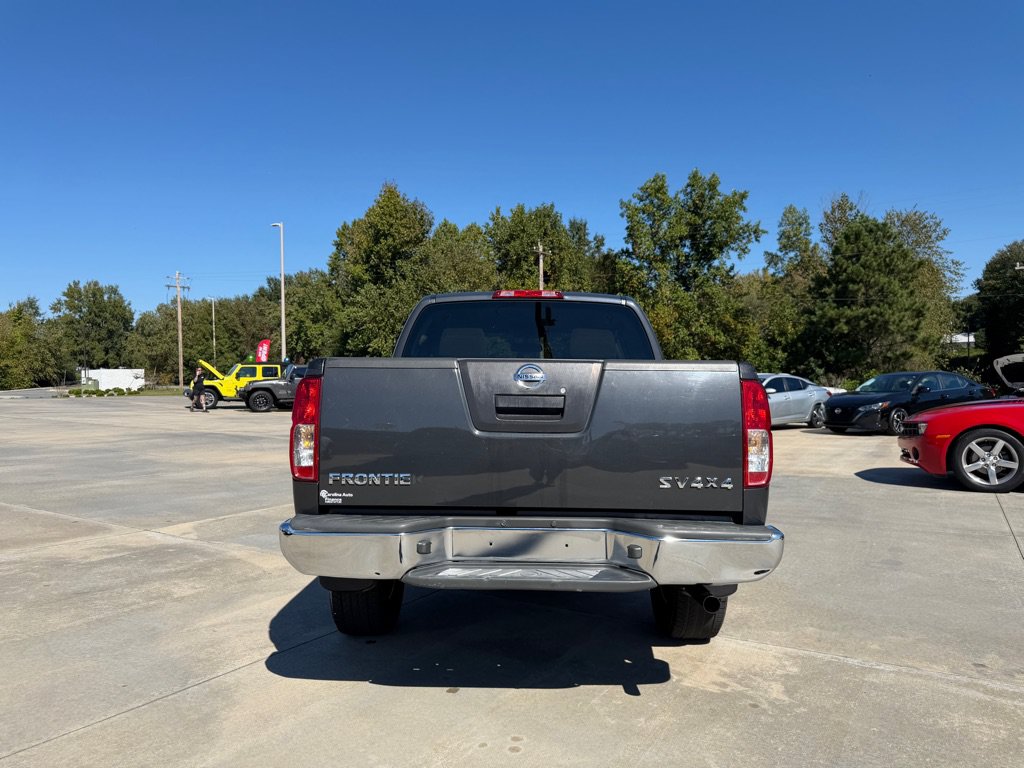 Used 2011 Nissan Frontier SV w/ SV Premium Utility Pkg AWD/4WD image 5
