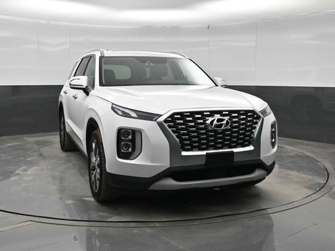Used 2020 Hyundai Palisade SEL w/ Convenience Package image 2