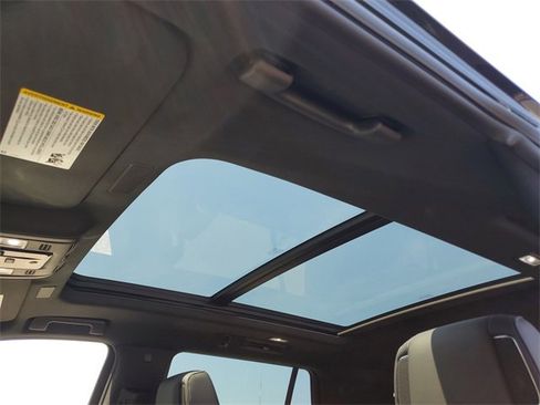 New 2025 Cadillac Escalade Premium Luxury w/ LPO, Floor Liner Package image 23