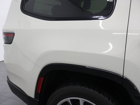 Used 2022 Jeep Wagoneer Series II w/ Premium Group I image 27