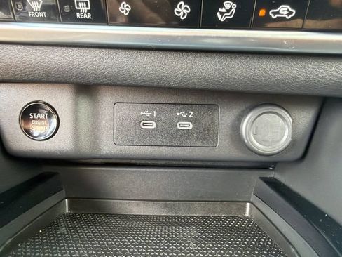Used 2024 Nissan Rogue SV FWD image 34