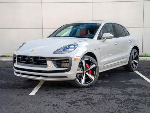 New 2026 Porsche Macan S image 1