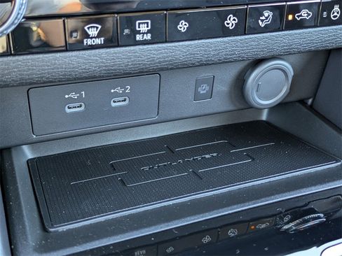 New 2026 Mitsubishi Outlander SE image 22