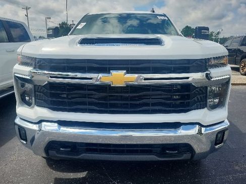 Used 2025 Chevrolet Silverado 2500 LT AWD/4WD image 5