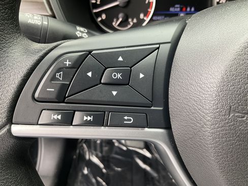 Used 2023 Nissan Altima 2.5 SV FWD image 29