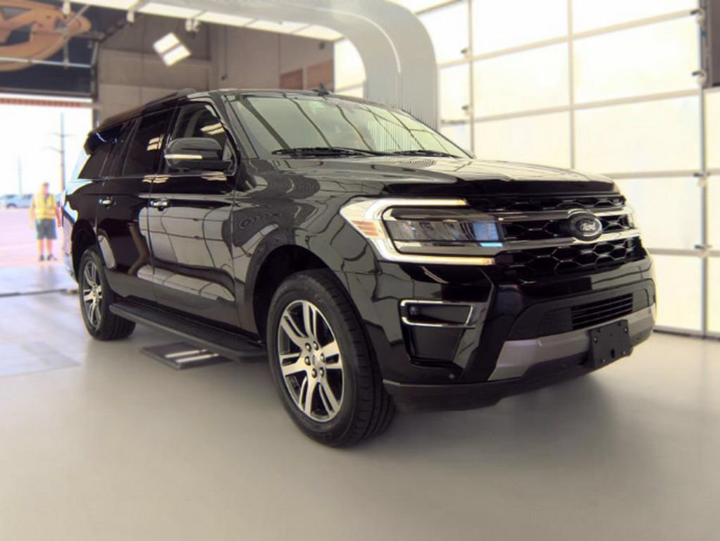 Used 2024 Ford Expedition Max Limited AWD/4WD image 4