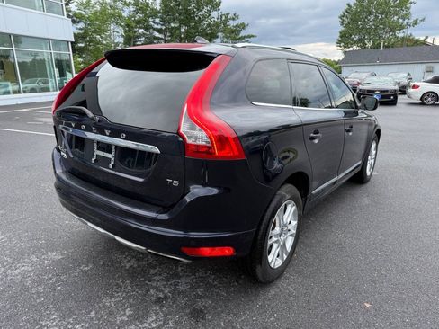 Used 2016 Volvo XC60 T5 Premier w/ Proximity Package FWD image 4