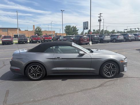 Used 2022 Ford Mustang Premium RWD image 7