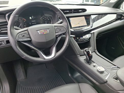 Certified 2024 Cadillac XT6 Premium Luxury image 15