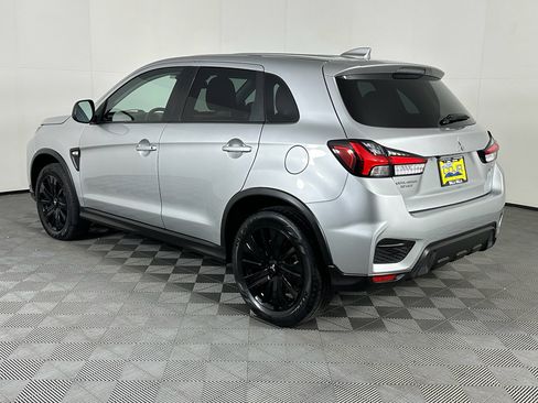 Used 2023 Mitsubishi Outlander Sport LE image 15