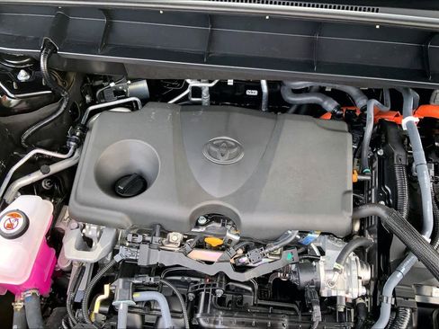 Certified 2026 Toyota Highlander XLE AWD/4WD image 31