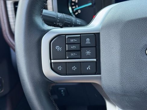 Used 2024 Ford Expedition Limited image 28