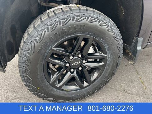 Used 2023 Chevrolet Silverado 1500 Custom Trail Boss AWD/4WD image 2