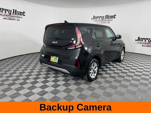 Used 2025 Kia Soul LX w/ LX Technology Package image 7